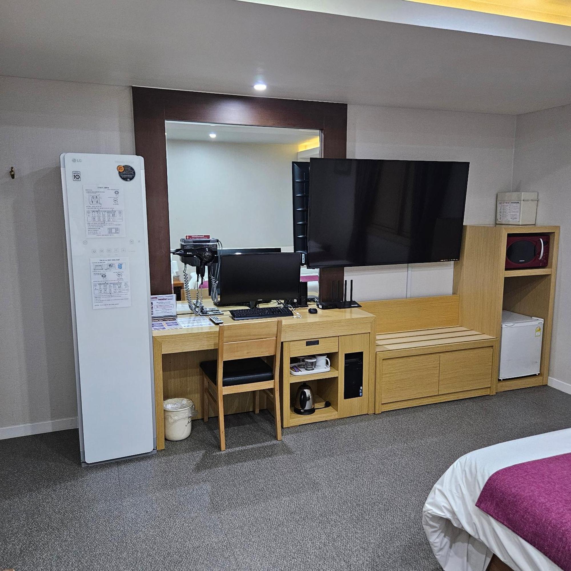 Symphony Hotel Suwon Buitenkant foto